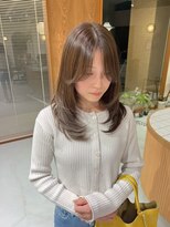 ソラ(SOLA)&nbsp;ミディアムレイヤーにブリーチなし透明感ベージュ