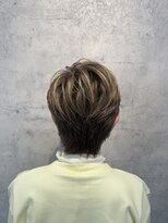 ゼン(zen) 上品シルエットの大人ショートレイヤー