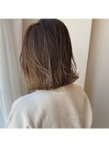 外国人風グラデーションカラー×切りっぱなしボブ