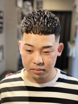 バーバー スタジオ ラフテル(Barber Studio RAFTEL) クロップスタイル