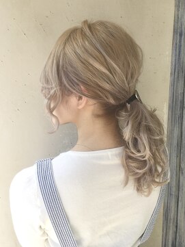 エイミーバイアフロート(amie  by afloat) ◇ レイヤーたっぷりならポニーテールも可愛い！◎