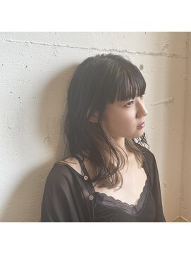 キャピタル(CAPITAL) インナーカラー×外ハネミディアム