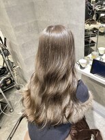 アンダーバーホワイト(_WHITE)&nbsp;ブリーチ無しダブルカラー×グレージュカラー