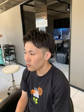 アイズ 海老名(AIZU) スウィングアップバングジェットモヒカンフェードカットショート