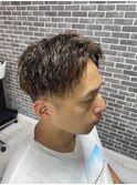 センター分けツイストスパイラルパーマ