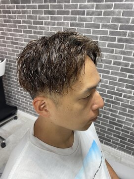 クーラ バイ ベル(Cura by BELL) センター分けツイストスパイラルパーマ
