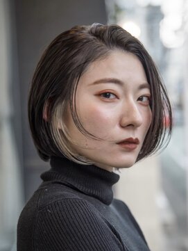 カムジーヘッドカミノウラ(COMEGHEAD KAMINOURA) ダブルカラーショートボブインナーカラーハイライトケアブリーチ