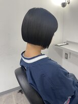 ホリー(HOLLY) ライン感あるボブ