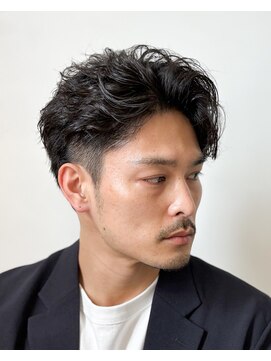 フィルムス 横浜(FILMS) 大人男子/フェザーパーマ/毛流れパーマ/横浜