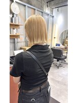 イオエ 梅田(ioe) ミルクティーベージュ/レイヤーボブ /髪質改善/縮毛矯正