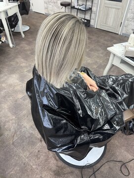 リファイン バイ アフィナー 本厚木店(Refine by Afinar) 【本厚木/本厚木駅】シャドルーツ