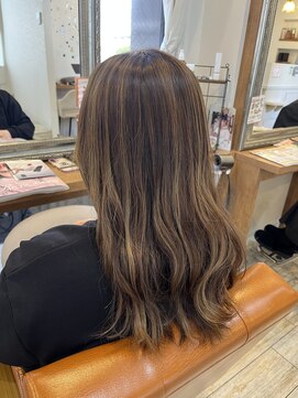 ハイライトをいかすカラーリング☆