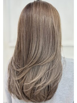 プエンテ デ メホラ(Puente de Mejora) 髪質改善METEOカラー