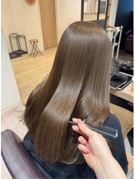 ユーフォリア 青山(Euphoria) オリーブベージュ/艶カラー/イルミナ/レイヤー＊担当yuki