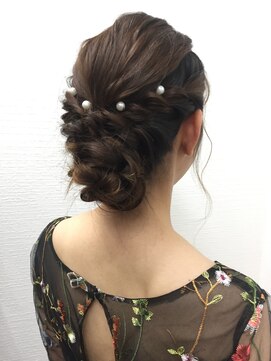 チームボス(Team BOSS) シニヨンアレンジ