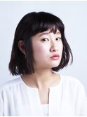毛先のハネと抜け感で動きのあるカジュアルヘア