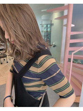 シキ 渋谷(siki) 【siki】くすみベージュロブ(原宿/表参道)