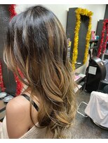 ジェリカ(Jlica) 外国人風 グラデーションカラー バレイヤージュ ベージュ