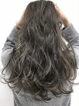 グラデーションカラーなどオシャレ髪もこだわりあり♪ブリーチも人気♪イルミナカラーも★