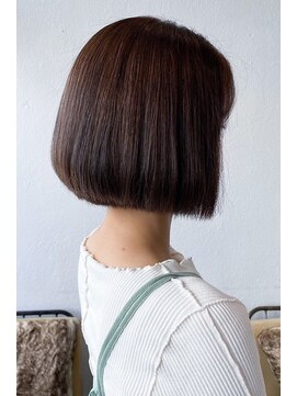 ヘアーループレル(Hair ruup Rell design works) アンティークベージュのミニボブ