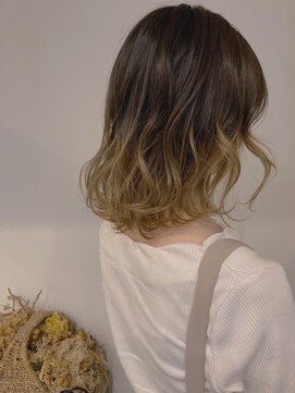 オーシー 四ツ井店(O'sea) グラデーションカラー