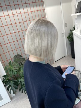 ペレ 渋谷(PELE) 黒髪/グレーベージュ/レイヤーロング/前髪パーマ/渋谷