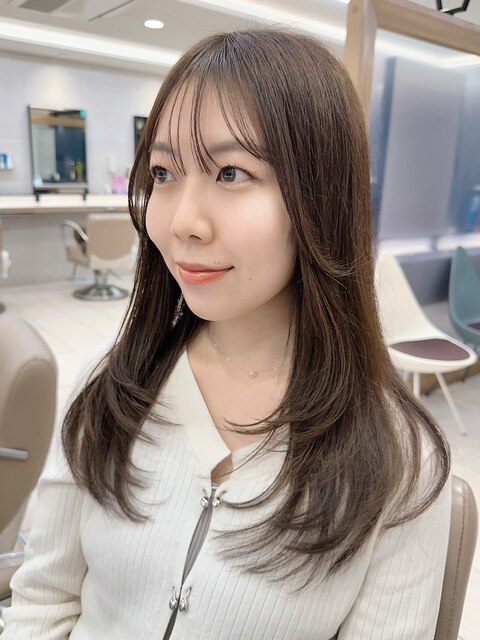 レイヤーカット韓国ヘアブロンドカラーワンホンヘアワンホン