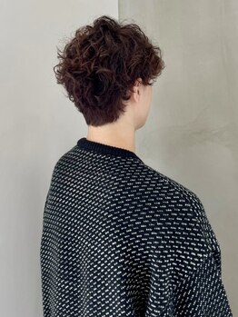 美容室が苦手な男性でもフラッと立ち寄れるような雰囲気作りと丁寧な接客が◎お気軽にご来店ください◇