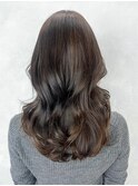 くびれヘア顔周りレイヤーロング_ba539751