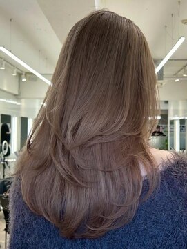 オニキス(ONYX) A101透明感グレージュダブルカラー韓国風レイヤーカットロング