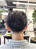 センターパート×テーパーフェード×フェザーパーマ
