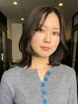 ロティー 天神(loty)&nbsp;レイヤー ミディアムレイヤー センターパート 顔周りカット 前髪
