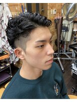 カットハウスリバー(CUT HOUSE River)&nbsp;ツーブロックナチュラルパーマ