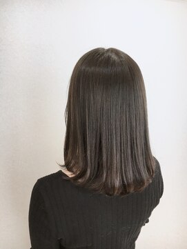 ジーナ 船橋(Zina) 艶髪ミディアム ×  マットグレージュ☆