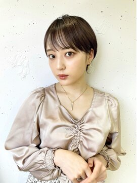 ヴェイン 渋谷(vain) 大人可愛いマッシュショート/フェザーバング/カーキグレージュ