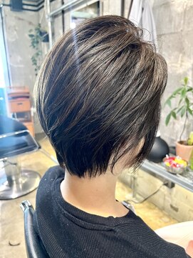 アイノート aino+oto 美フォルムバランスショート