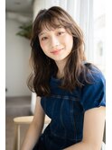 顔まわりのインナーレイヤーで作る抜け感ロング・・・HINATA