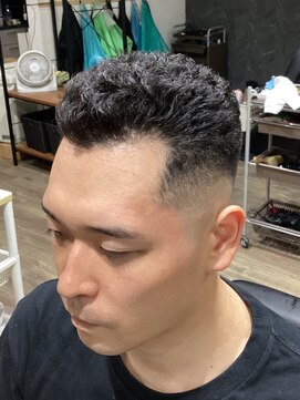 ヒラナカ 【理容ヒラナカ】メンズ緩めパンチパーマ