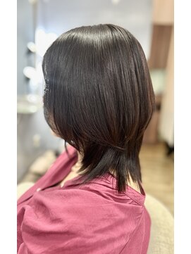 ヴェルサ(Versa) ウルフカット