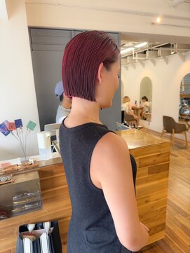 シロ(siro) 暖色切りっぱなしボブ