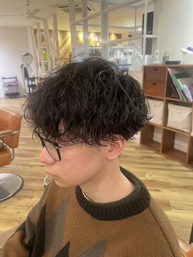 フェール(faire) ツイストスパイラル 波巻きパーマ