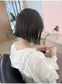 暗めでも透けるグレージュ