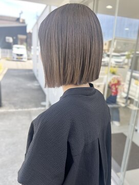 ヒビカ(HIBIKA) 大人ミニマルボブ　マロンベージュ