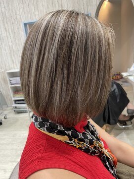 ロア 熊本(LOA) 白髪ぼかし大人ハイライト