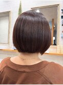 ツヤ感重視のブラウンカラー
