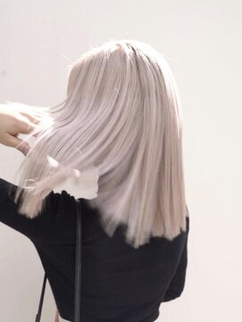 ラッドルーム(LAD ROOM.) ホワイトカラー/ホワイトベージュ/ハイトーンボブ/ケアブリーチ