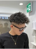 刈り上げセンターパート/波巻きツイストスパイラル/大阪