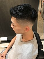 フランクスバーバー アンド ビアークラブ(FRANK'S BARBER and BEER CLUB)&nbsp;ショートレイヤーワイルドツーブロッククロップスキンフェード」