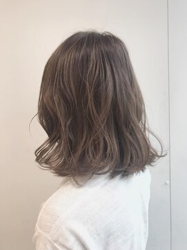 クイントネオリーブ 自由が丘正面口店(quint:neolive) ベージュグラデーション