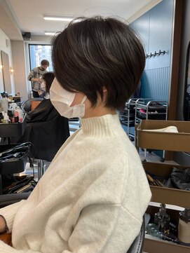 アフロディーテギンザ 神保町(APHRODITE GINZA) カール/セミディ/シアーカラー/姫カット［御茶ノ水/神保町］